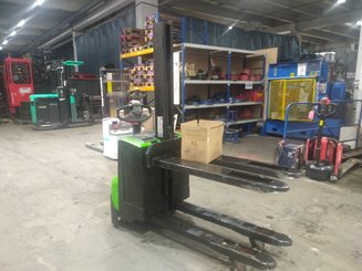 Gerbeur accompagnant CESAB S208L - 4
