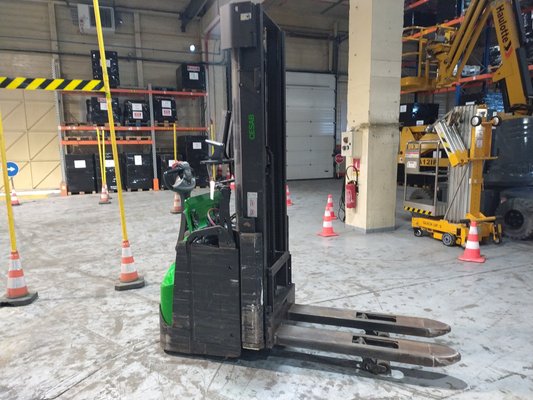 Gerbeur accompagnant CESAB S215L