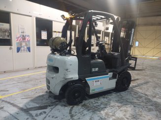 Chariot élévateur gaz UniCarriers DX25G - 1