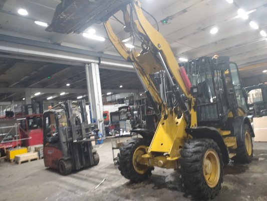 Unknown range 605 Caterpillar 908M