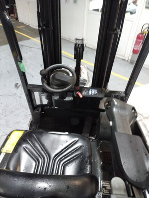 Chariot élévateur électrique UniCarriers TX15