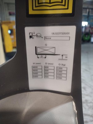 Chariot à mât rétractable UniCarriers ULS120