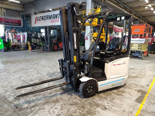 Chariot élévateur électrique UniCarriers MXS3-16