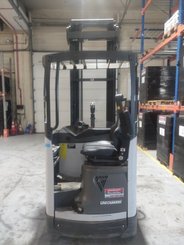 Chariot à mât rétractable UniCarriers UND 140 - 7