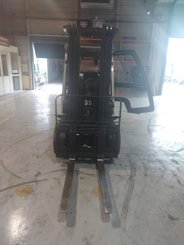 Chariot élévateur gaz UniCarriers DX30G - 11