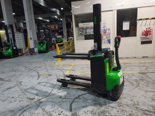 Gerbeur accompagnant - S208L