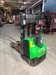 Gerbeur accompagnant CESAB S220D - 4