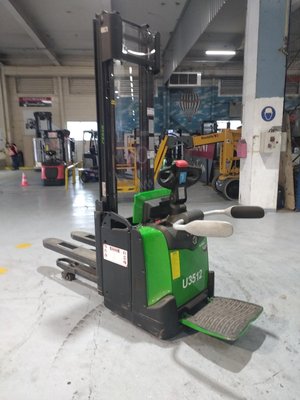 Gerbeur à plate-forme rabattable CESAB S312L