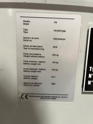 Gerbeur accompagnant UniCarriers PS125 - 5