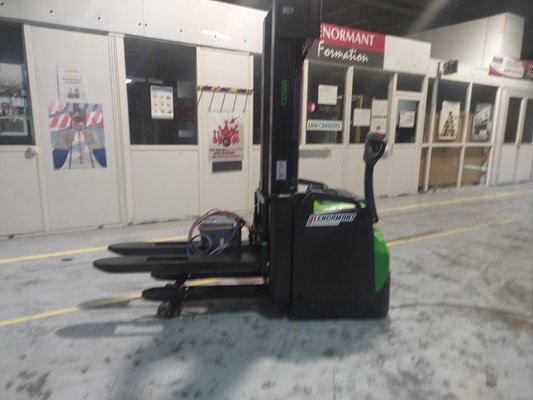Gerbeur accompagnant CESAB S215L