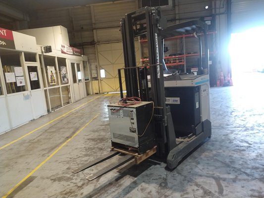 Chariot à mât rétractable UniCarriers ULS120
