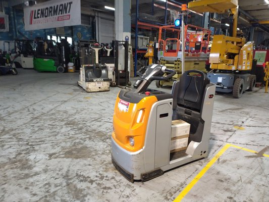 Tracteur industriel STILL LTX20