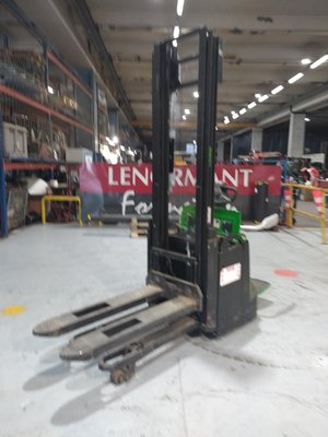 Gerbeur à plate-forme rabattable CESAB S312L
