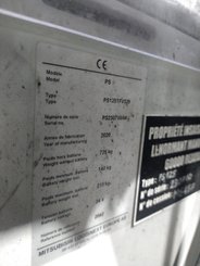 Gerbeur accompagnant UniCarriers PS125 - 1