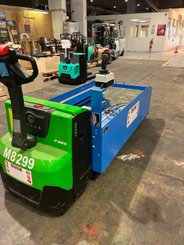 Transpalette électrique CESAB P225 TUGGER - 1