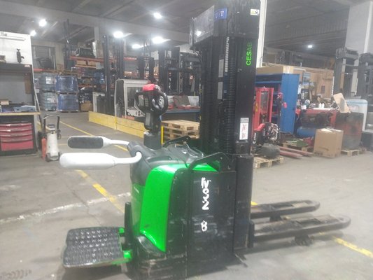 Gerbeur à plate-forme rabattable CESAB S314L
