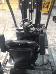 Chariot élévateur gaz UniCarriers DX25G - 3