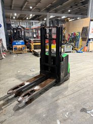 Gerbeur accompagnant CESAB S220D - 3