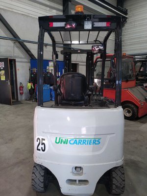 Chariot élévateur électrique UniCarriers TX4.16