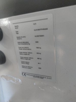 Chariot à mât rétractable UniCarriers ULS120