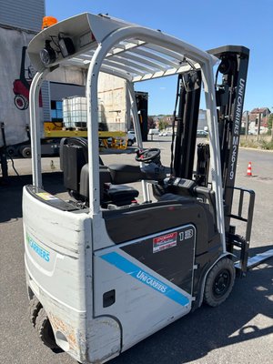 Chariot élévateur électrique UniCarriers TX3 13C