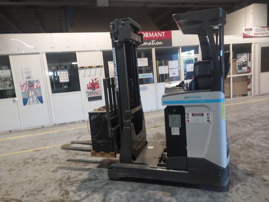 Chariot à mât rétractable UniCarriers ULS120