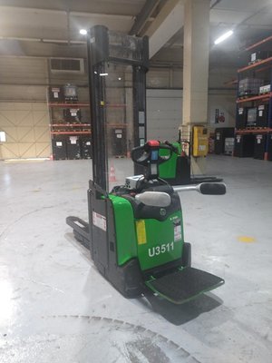 Gerbeur à plate-forme rabattable CESAB S312L
