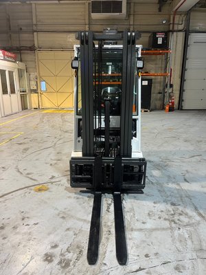 Chariot élévateur électrique UniCarriers TX3-15C
