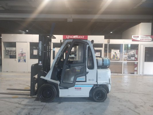 Chariot élévateur gaz UniCarriers DX30G