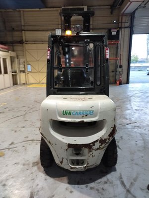 Chariot élévateur diesel UniCarriers DX30D