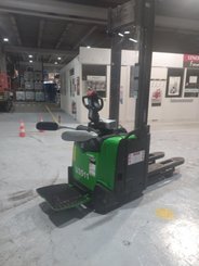 Gerbeur à plate-forme rabattable CESAB S312L - 1