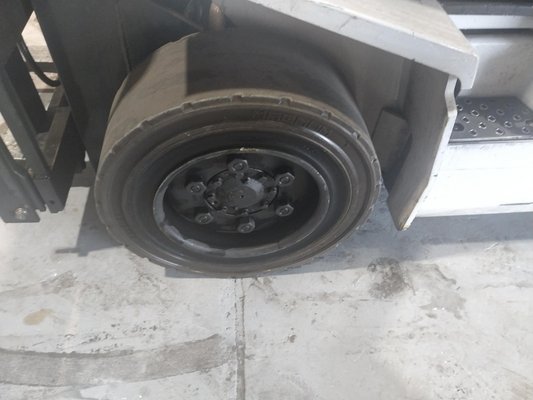 Chariot élévateur gaz UniCarriers DX30G