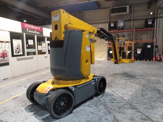 Nacelle articulée Haulotte HA12CJ