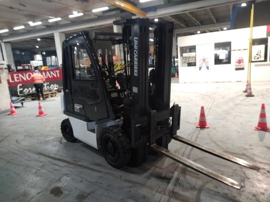 Chariot élévateur gaz UniCarriers DX20G