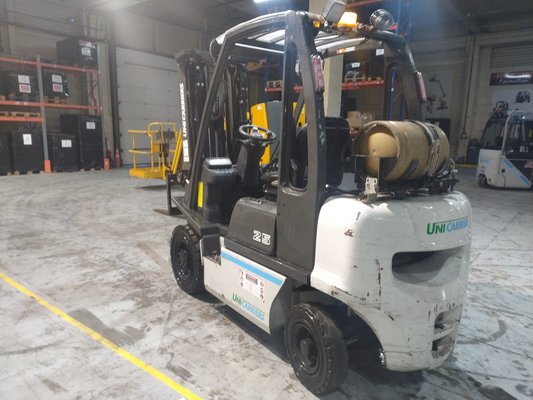Chariot élévateur gaz UniCarriers DX25G