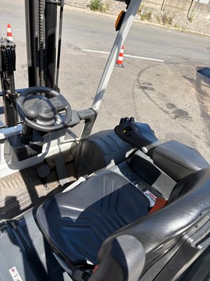 Chariot élévateur électrique UniCarriers TX3 13C
