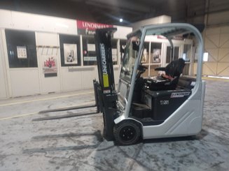 Chariot élévateur électrique UniCarriers TX3.15C - 8