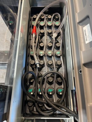 Gerbeur accompagnant UniCarriers PS125