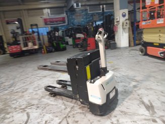 Transpalette accompagnant UniCarriers MDE200 - 3