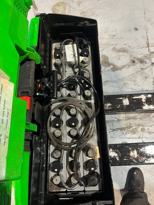 Transpalette accompagnant CESAB P216