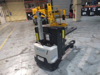 Transpalette accompagnant UniCarriers MDE200 - 1