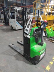 Transpalette électrique CESAB P218 - 1