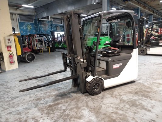 Chariot élévateur électrique UniCarriers TX20L