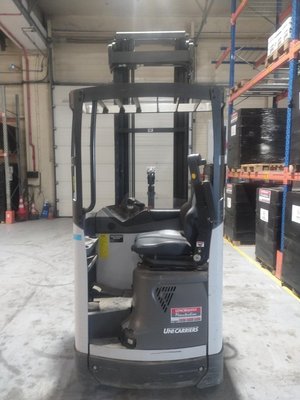 Chariot à mât rétractable UniCarriers UND 140