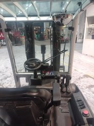 Chariot élévateur électrique UniCarriers TX3.15C - 4