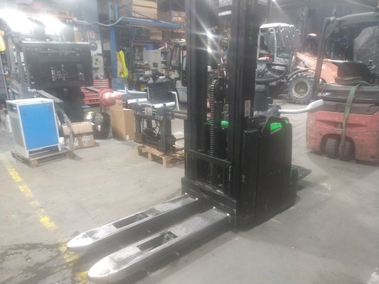 Gerbeur à plate-forme rabattable CESAB S314L