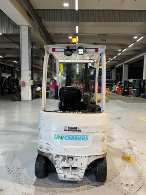 Chariot élévateur électrique UniCarriers TX4-18L