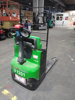 Transpalette ergonomique CESAB P218