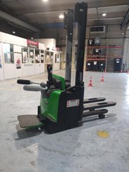 Gerbeur à plate-forme rabattable CESAB S312L - 5