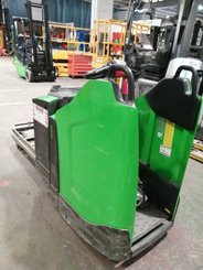 Transpalette porté debout CESAB P322 - 2
